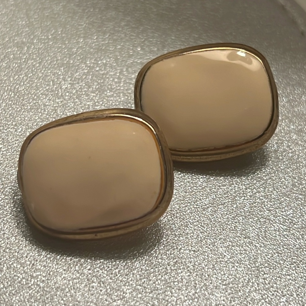 Gold and Cream Vintage Clip On Earrings